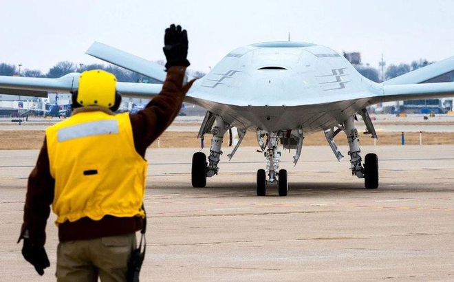 MQ-25 Stingray