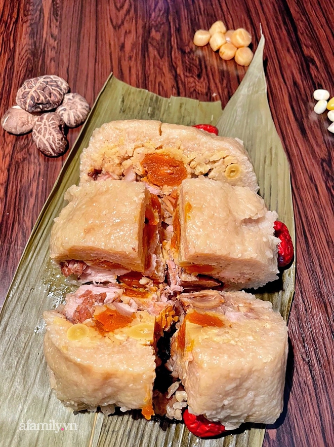 Tết Đoan Ngọ tại lò bánh Bá trạng của người Hoa lâu đời nhất Sài Gòn, một cặp bánh có giá lên tới 1 triệu đồng mà cả năm chỉ được ăn duy nhất 1 lần! - Ảnh 12.