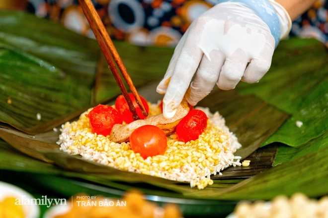 Tết Đoan Ngọ tại lò bánh Bá trạng của người Hoa lâu đời nhất Sài Gòn, một cặp bánh có giá lên tới 1 triệu đồng mà cả năm chỉ được ăn duy nhất 1 lần! - Ảnh 7.