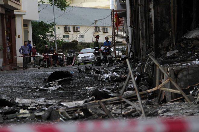 Nghệ An: Hiện trường vụ cháy kinh hoàng khiến 6 người tử vong - Ảnh 6.