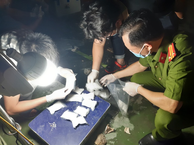 Nóng: Cảnh sát đột kích phá chuyên án hơn 500kg ma túy giấu trong dạ dày lợn, mô tơ điện - Ảnh 8.