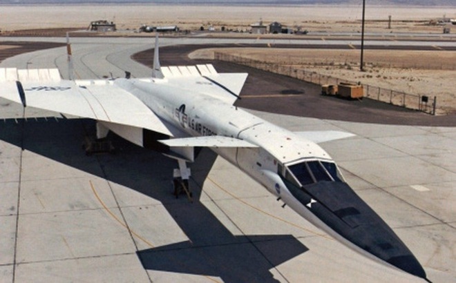 Máy bay ném bom XB-70 Valkyrie. Ảnh: Reuters