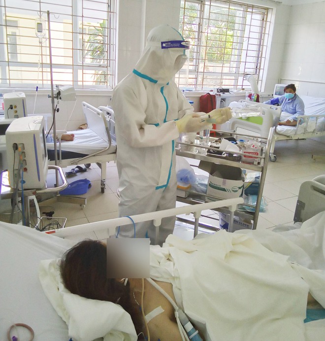 Bác sĩ đất mỏ chi viện cho tâm dịch Bắc Giang: Nhìn con chào đời qua màn hình điện thoại, tôi mừng phát khóc - Ảnh 1.