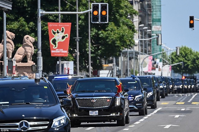 Siêu xe “Quái thú” của ông Biden và “Rolls Royce Nga” của ông Putin: Xe nào vượt trội hơn? - Ảnh 3.