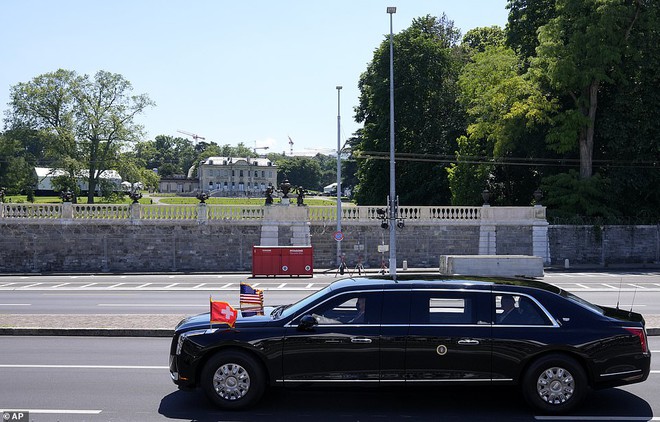 Siêu xe “Quái thú” của ông Biden và “Rolls Royce Nga” của ông Putin: Xe nào vượt trội hơn? - Ảnh 4.