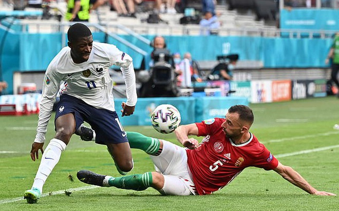 Dembele dính chấn thương ở trận gặp Hungary.