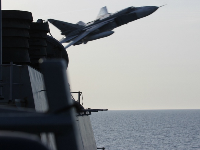 Đụng độ Nga-Anh trên Biển Đen: Su-30SM xuất kích, tàu chiến Anh vội vã thoát ly - Thế giới hỗn loạn, TT Putin khẳng định nghiêm trọng - Ảnh 2.