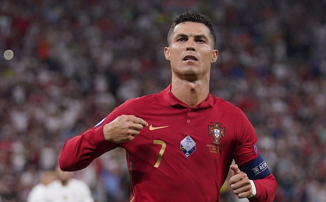 Bồ Đào Nha vẫn sống nhờ Ronaldo
