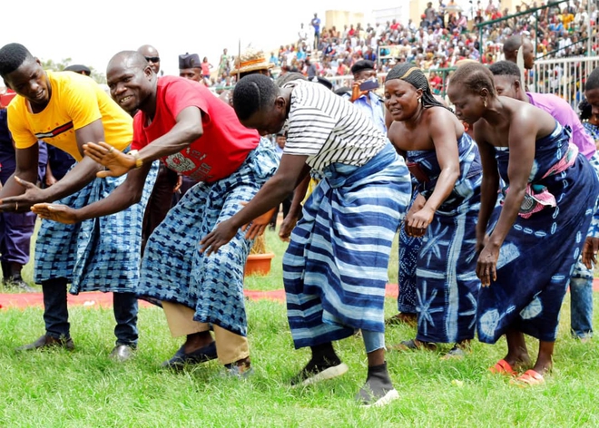 Nigeria: Người vợ đa phu của bộ lạc Irigwe xoay vòng từ nhà chồng này sang nhà chồng khác - Ảnh 3.