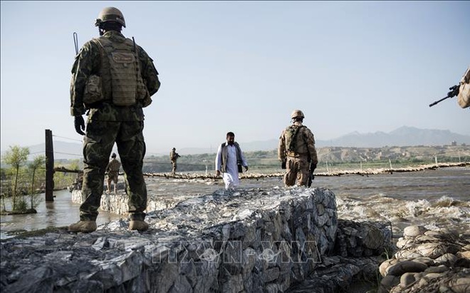 Binh sĩ CH Séc tuần tra tại khu vực Parwan, Afghanistan, ngày 29/5/2014. Ảnh (tư liệu): AFP/TTXVN