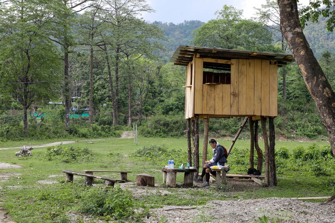 Cách chống Covid-19 có một không hai của Quốc vương Bhutan - Ảnh 2.