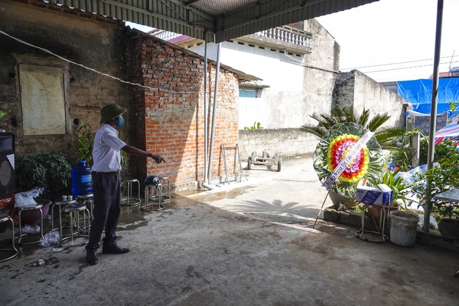 Vụ thảm án ở Thái Bình: Đám tang vội của 3 nạn nhân khiến nhiều người xót xa - Ảnh 13.