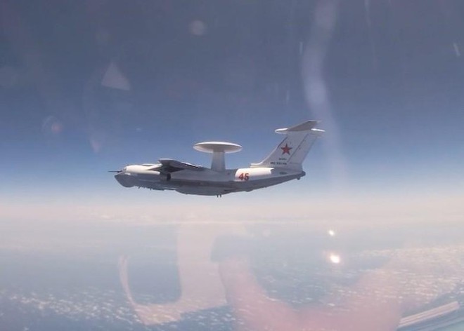 Nga đưa máy bay mang tên lửa siêu thanh tới Syria, rầm rộ tập trận trên Địa Trung Hải - Ảnh 3.