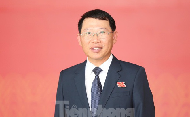 Ông Lê Ánh Dương - Phó Bí thư Tỉnh ủy, Chủ tịch UBND tỉnh khóa XVIII tiếp tục được bầu giữ chức Chủ tịch UBND tỉnh khóa XIX