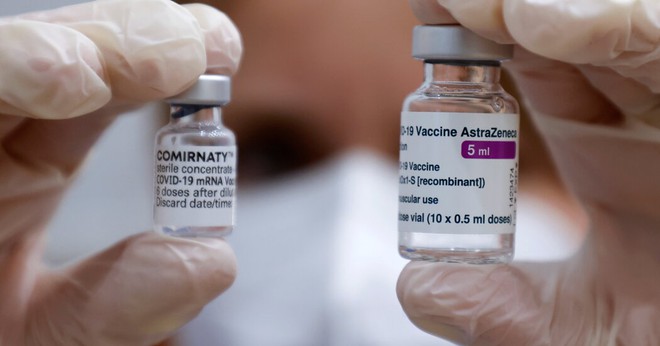 Vắc xin AstraZeneca và Pfizer nếu tiêm cùng nhau: Hiệu quả miễn dịch tăng lên mạnh mẽ - Ảnh 1.