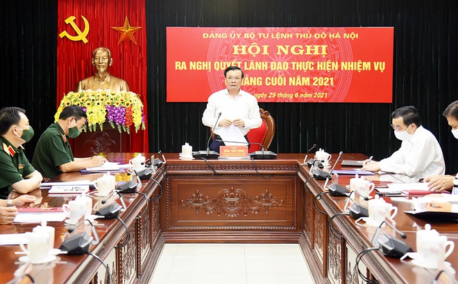 Quang cảnh hội nghị ra nghị quyết lãnh đạo thực hiện nhiệm vụ 6 tháng cuối năm 2021 tại Bộ Tư lệnh Thủ đô Hà Nội.