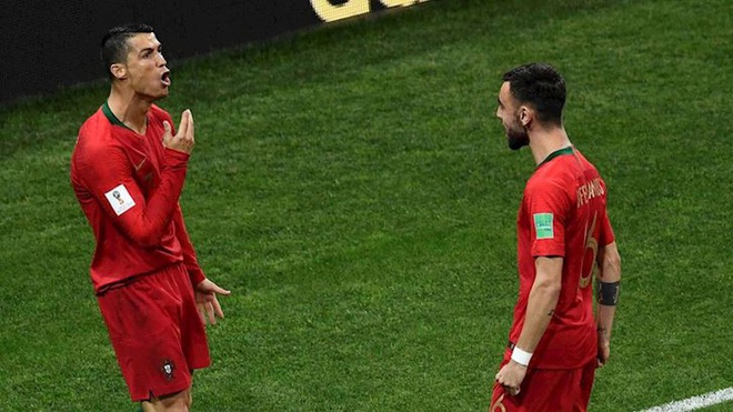 Bruno Fernandes tiết lộ nguồn động lực đặc biệt từ thất bại của Ronaldo - Ảnh 2.