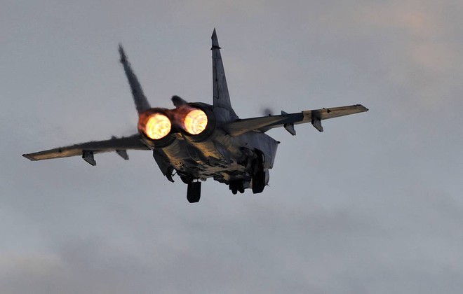 Chưa từng có: Tiêm kích F-35 NATO đánh chặn máy bay quân sự Nga - Tấn công tên lửa nghiêm trọng ở Yemen, thương vong lớn - Ảnh 2.