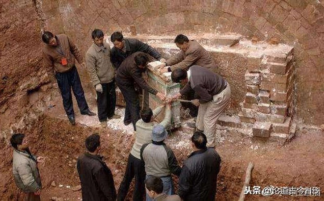 Lăng mộ của con trai Minh Thái Tổ - Chu Nguyên Chương bị đánh bom tới 7 lần vẫn còn nguyên vẹn. (Ảnh: Kknews)