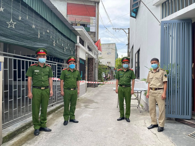 Hà Tĩnh phát hiện thêm 3 mẹ con nhiễm Covid-19, là F1 của người đàn ông công tác ở bệnh viện tỉnh - Ảnh 2.
