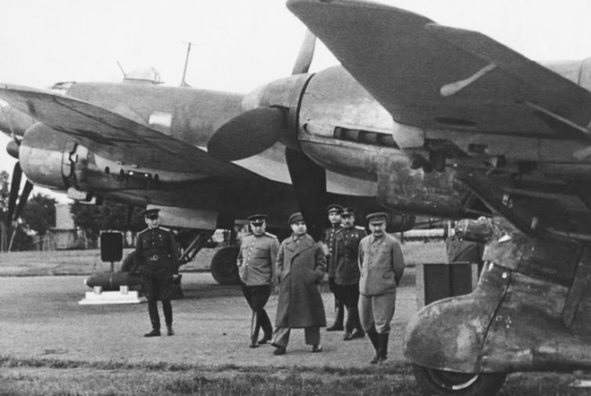Bóc tách giai thoại về Stalin: Sự thật về đội vệ sĩ khổng lồ và lối sống không vật chất - Ảnh 1.