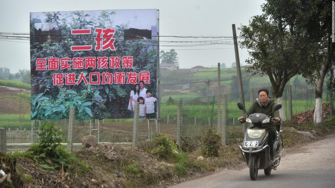 Trung Quốc cho phép sinh ba con và áp lực vô cùng lớn với phụ nữ - Ảnh 4.