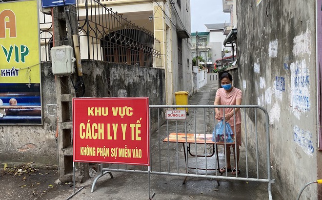 Hà Nội: Xác định hơn 200 người ở nhiều quận, huyện liên quan người phụ nữ bán rau mắc Covid-19