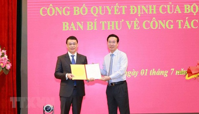 Công bố các quyết định của Bộ Chính trị, Ban Bí thư về công tác cán bộ - Ảnh 1.