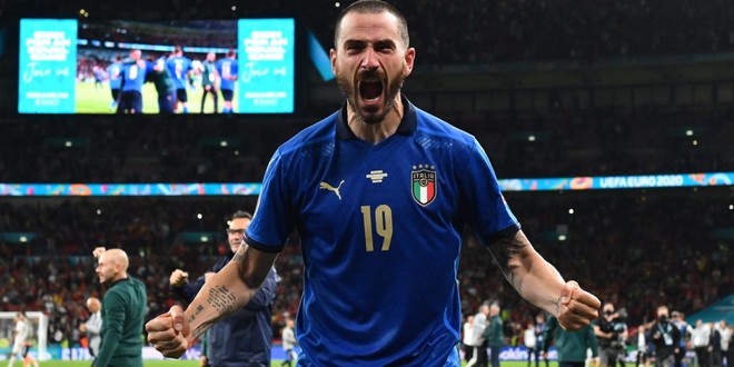 Người hùng của tuyển Italia mỉa mai fan Anh; HLV Mancini hết lời ca ngợi học trò - Ảnh 3.