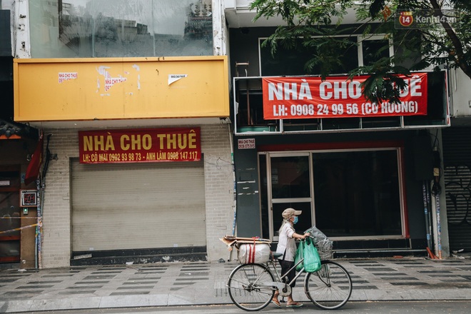 Mặt bằng nhà phố trung tâm Sài Gòn “kiệt sức” vì Covid-19: Chi chít bảng cho thuê nhưng chẳng ai ngó ngàng - Ảnh 15.