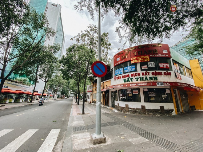 Mặt bằng nhà phố trung tâm Sài Gòn “kiệt sức” vì Covid-19: Chi chít bảng cho thuê nhưng chẳng ai ngó ngàng - Ảnh 20.