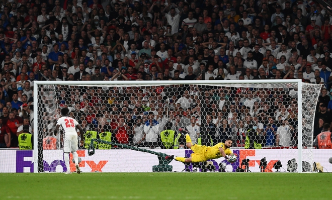 Jose Mourinho nghi ngờ trụ cột ĐT Anh trốn tránh đá 11m - Ảnh 1.