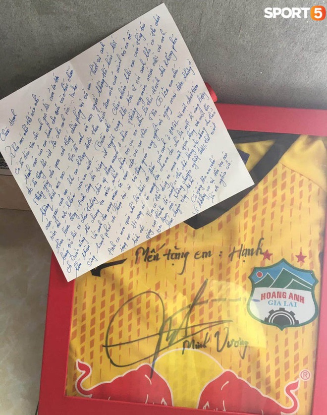 Xúc động bức thư Minh Vương gửi cho cầu thủ nữ Việt Nam đang mắc bệnh - Ảnh 3.