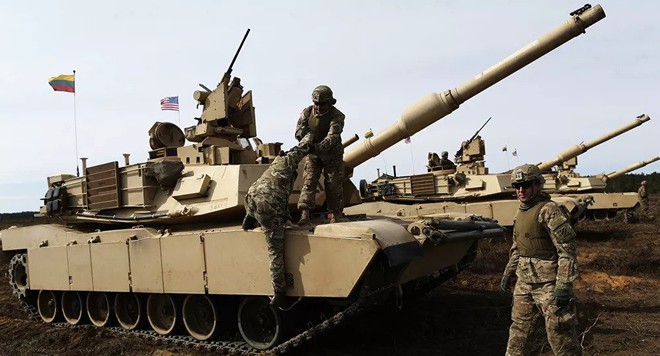 Tướng Mỹ tiết lộ tin chấn động về âm mưu đảo chính của TT Trump - MiG-31 và Su-35 Nga xuất kích khẩn cấp đánh chặn B-52 Mỹ - Ảnh 2.