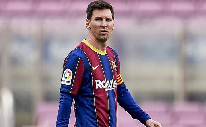 Messi đã chấp nhận giảm lương để tiếp tục khoác áo Barcelona.