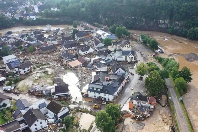 Đức, Bỉ bàng hoàng vì lũ lụt chưa từng thấy - Ảnh 1.
