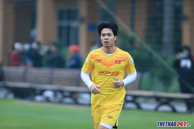 VFF tiến cử 48 cầu thủ cho HLV Park Hang Seo - Ảnh 1.
