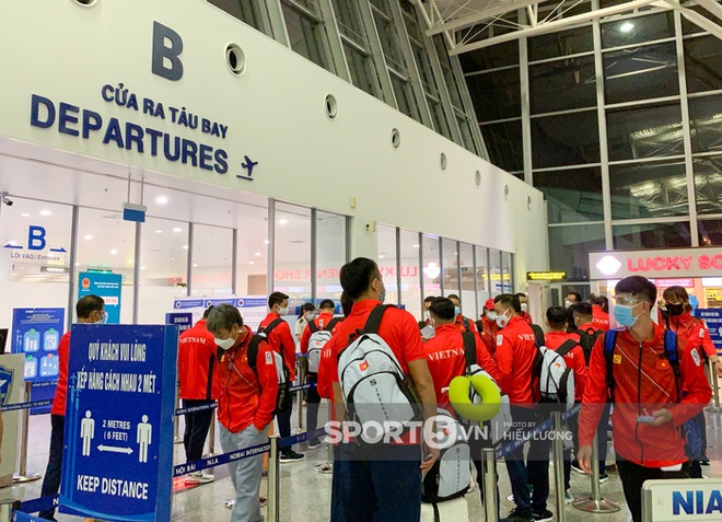 Đoàn thể thao Việt Nam mang mỳ tôm, chia hành lý trước giờ lên đường dự Olympic Tokyo 2020 - Ảnh 11.