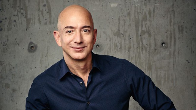 Người giàu nhất thế giới Jeff Bezos bay lên vũ trụ - Hàng loạt kỷ lục cũ bị phá: Giàu nhất - Già nhất - Trẻ nhất - Ảnh 1.