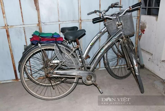 Bà mẹ cùng 3 con đạp xe từ Đồng Nai về Nghệ An: “Tôi xin không nhận 10 triệu đồng, dành cho người khác” - Ảnh 1.