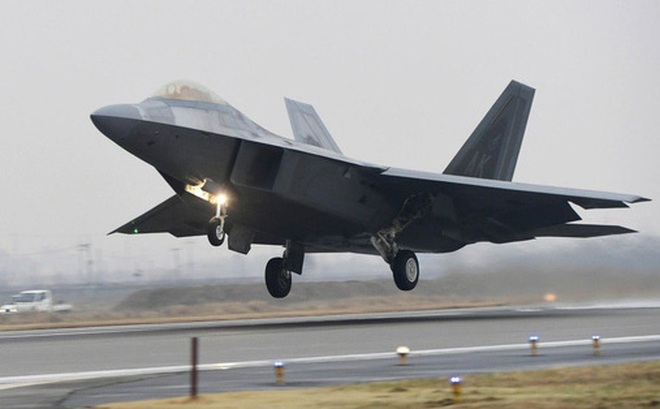 Chiến đấu cơ F-22 Raptor của Mỹ. Ảnh: AP