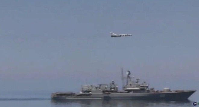 Giá bằng 1/7 F-35, hàng trăm tiêm kích làm ông Putin vui lòng sẽ được đặt hàng - Đơn độc trước tên lửa Nga, Anh rùng mình với cảnh 200 máy bay bị hủy diệt - Ảnh 1.