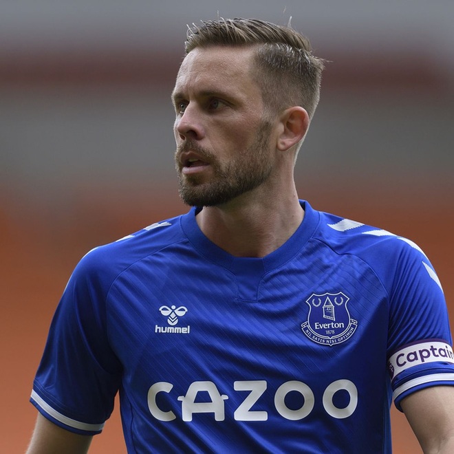 Sigurdsson phủ nhận tin đồn ấu dâm - Ảnh 1.