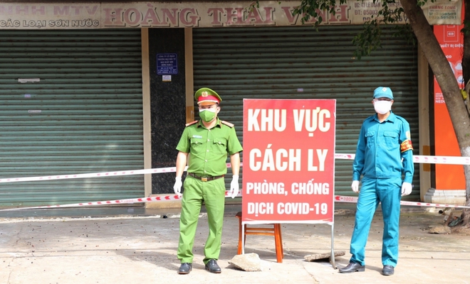 Hà Nội thêm 13 ca dương tính, cả ngày có 64 ca nhiễm; 5 người tụ tập bàn thời sự khi cả tỉnh đang giãn cách xã hội - Ảnh 1.