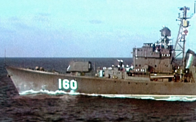 Khu trục hạm 160.