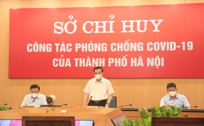 Ông Chu Ngọc Anh (người đứng) tại cuộc họp.