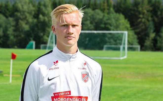 Albert Tjaaland, em họ Erling Haaland gây sốt ở tuổi 17. (Ảnh: Molde FK).