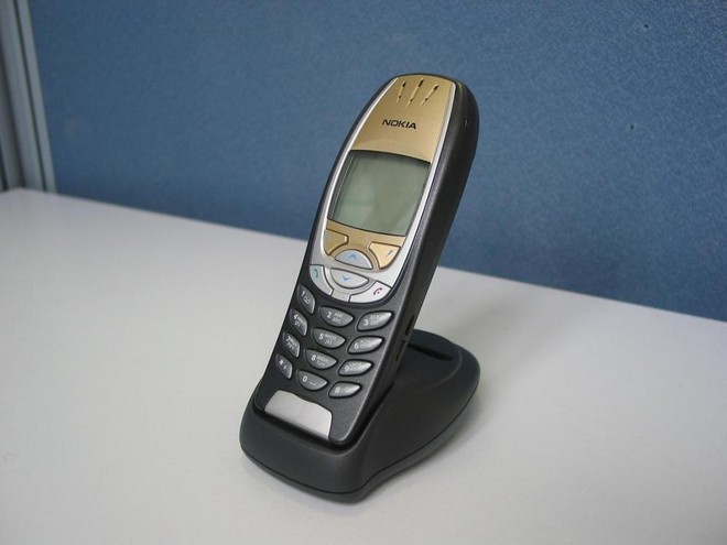 Nokia hồi sinh dòng điện thoại 6310, nhưng ngoài cái tên ra thì chỉ còn cái nịt - Ảnh 1. Nokia hồi sinh dòng điện thoại 6310, nhưng ngoài cái tên ra thì chỉ còn cái nịt - Ảnh 1.