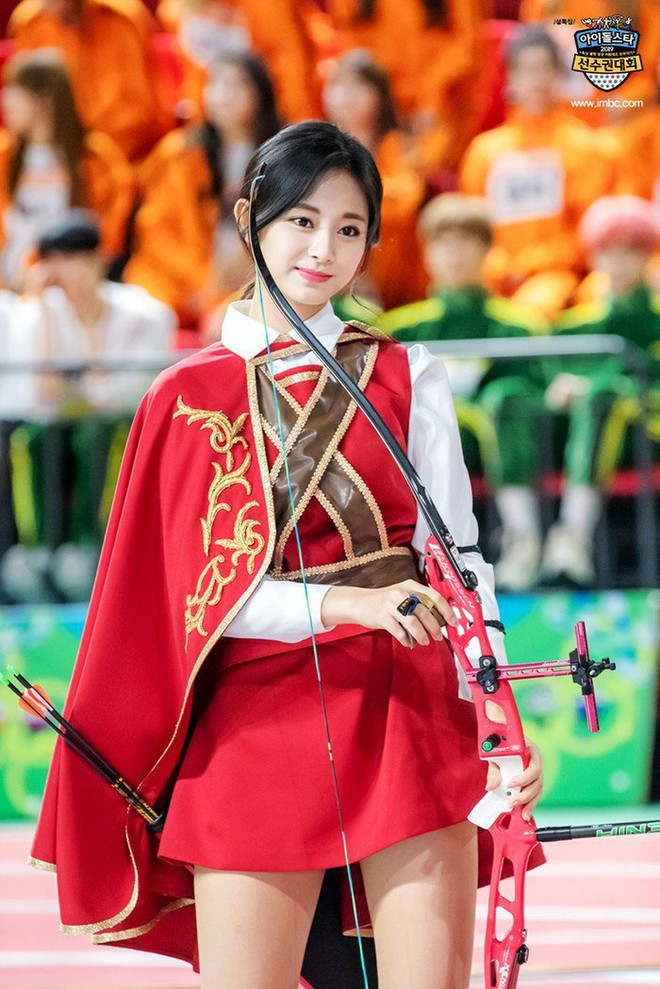 Dàn nữ thần huyền thoại của đại hội thể thao idol: Tzuyu mê hoặc đạo diễn Thor, Irene chưa hot bằng idol xứ Trung nổi sau 1 đêm - Ảnh 11.