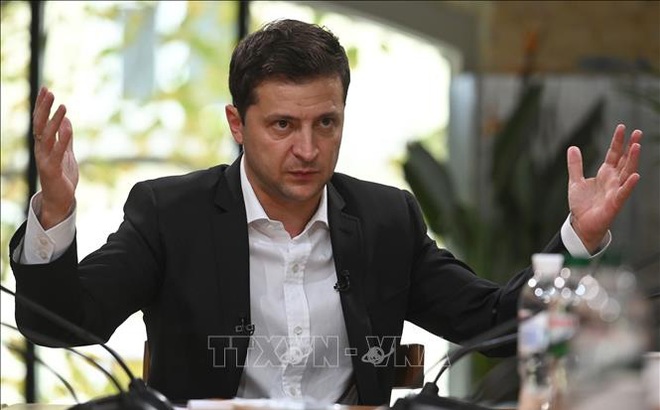 Tổng thống Ukraine Volodymyr Zelensky (ảnh) vừa cách chức người đứng đầu quân đội nước này. Ảnh: AFP/TTXVN